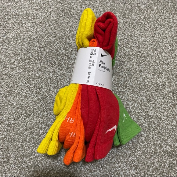 Nike Everyday Plus Socks - 6 pairs - Picture 4 of 5